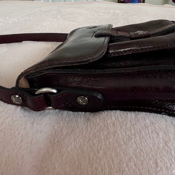 Patricia Nash Lari Small Plum Distressed Leather Crossbody Purse - Picture 5 of 12